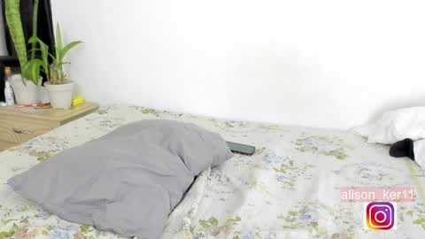 Snapshot of alison_ker chatting on 01/15/25, 01:09 Sofias house online show from 01/15/25, 01:09