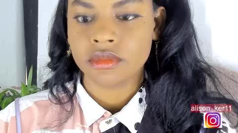 Snapshot of alison_ker chatting on 01/30/25, 11:33 Sofias house online show from 01/30/25, 11:33