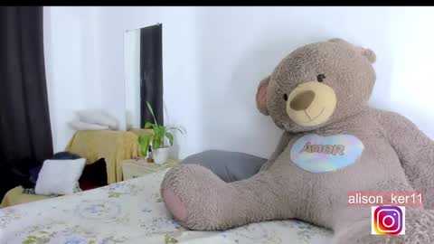 Snapshot of alison_ker chatting on 02/07/25, 06:56 Sofias house online show from 02/07/25, 06:56