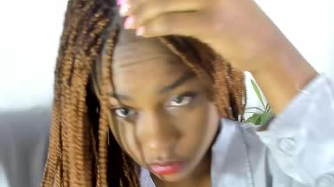 Snapshot of alison_ker chatting on 09/14/25, 08:57 Sofias house online show from 09/14/25, 08:57