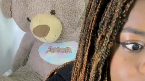 Snapshot of alison_ker chatting on 09/23/25, 10:29 Sofias house online show from 09/23/25, 10:29