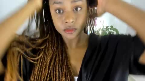 Snapshot of alison_ker chatting on 09/30/25, 07:24 Sofias house online show from 09/30/25, 07:24