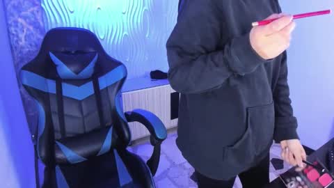 ALISON MOON online show from 11/08/25, 11:21