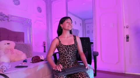 Alison Fishert online show from 01/23/25, 04:26