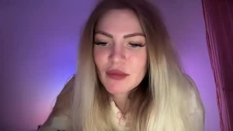 Snapshot of alisonlaurentis chatting on 10/26/25, 09:21 Ecate online show from 10/26/25, 09:21