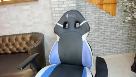 alisonn_doll online show from 02/18/26, 06:48