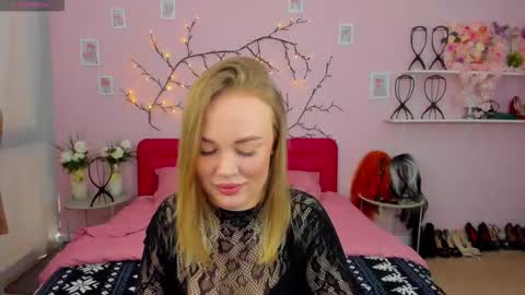 Snapshot of alisonwillow chatting on 02/22/26, 01:42 Anna online show from 02/22/26, 01:42