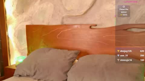 Snapshot of alisoon_moon chatting on 02/01/26, 12:26 Alison Moon online show from 02/01/26, 12:26