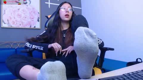 aliss_angel_ online show from 04/14/26, 08:37