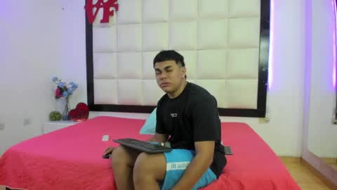 Aliss and Aron online show from 05/25/26, 11:49