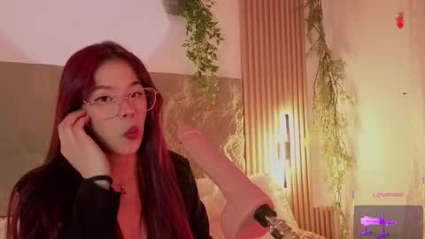 Mia online show from 10/14/25, 02:01