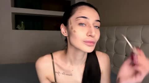 Alissa online show from 03/01/25, 07:04