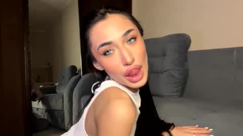 Alissa online show from 09/26/25, 07:40