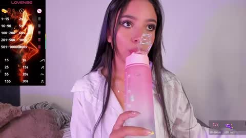 Snapshot of alissarose_1 chatting on 04/12/26, 11:32 alissarose_1 online show from 04/12/26, 11:32