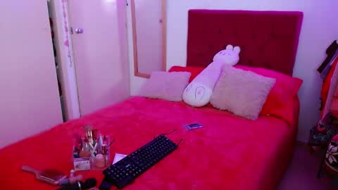 alissesallie_ online show from 05/19/26, 10:21