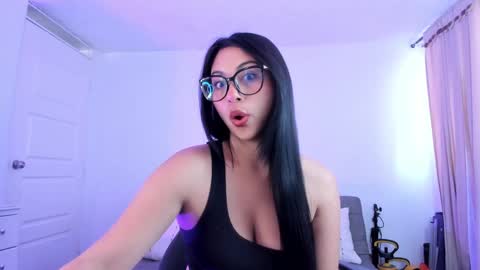 Snapshot of alissia_viera chatting on 01/12/25, 12:12 iraide online show from 01/12/25, 12:12