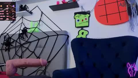 alisson0002 online show from 10/31/25, 12:06