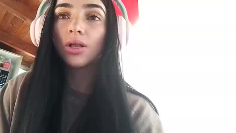 Snapshot of alisson369_ chatting on 02/19/25, 02:34 Alisson369 online show from 02/19/25, 02:34