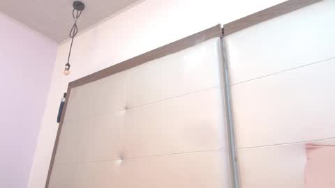 Snapshot of alisson_freckles chatting on 12/10/24, 10:05 Alisson online show from 12/10/24, 10:05