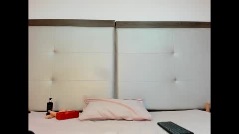 Snapshot of alisson_freckles chatting on 02/12/25, 01:30 Alisson online show from 02/12/25, 01:30