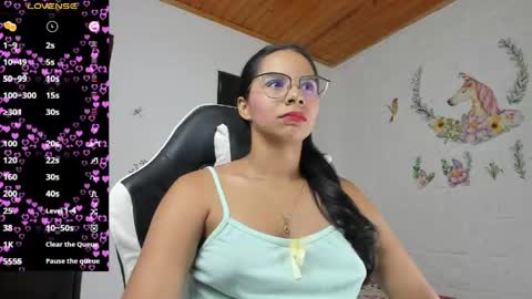 Snapshot of alisson_hoffman05 chatting on 05/16/26, 11:25 Alisson hoffman05 online show from 05/16/26, 11:25