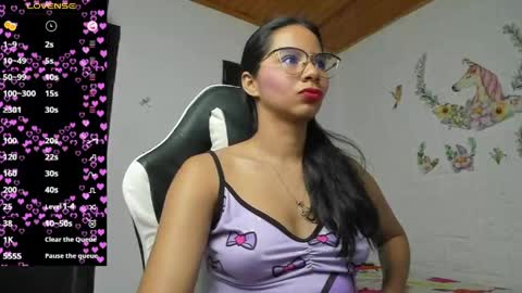 Snapshot of alisson_hoffman05 chatting on 05/21/26, 03:52 Alisson hoffman05 online show from 05/21/26, 03:52
