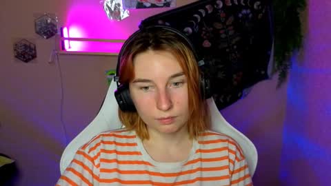 Snapshot of alisun_ chatting on 09/15/25, 07:47 A L I C E online show from 09/15/25, 07:47