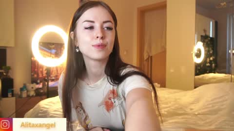 A L I T A online show from 01/05/25, 11:04