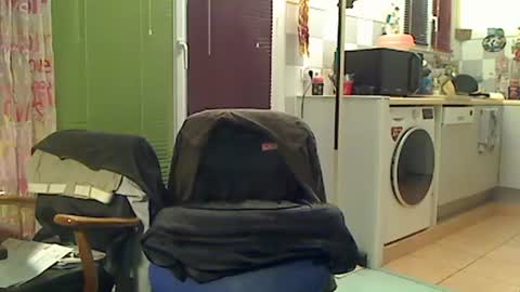 Snapshot of alix300 chatting on 11/03/25, 07:59 Sandwich online show from 11/03/25, 07:59