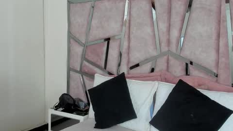 alix online show from 09/25/25, 09:29