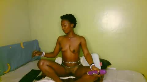 aliyah001 online show from 10/11/25, 03:06