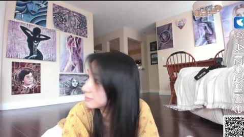 Alize Zaide online show from 04/12/26, 07:30