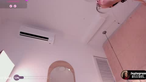 alizza_ online show from 04/02/26, 11:52