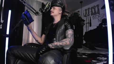   online show from 01/15/25, 10:02