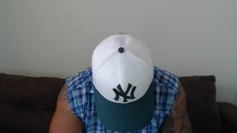 allen_ferrer10 online show from 05/15/26, 03:52