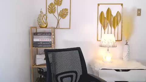 Your Lovely Allena online show from 12/02/24, 06:43