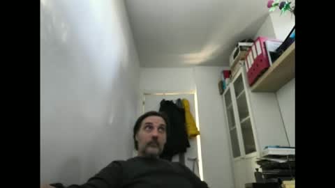 Snapshot of allenvic chatting on 12/01/25, 12:10 allenvic online show from 12/01/25, 12:10
