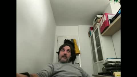 Snapshot of allenvic chatting on 12/04/25, 08:45 allenvic online show from 12/04/25, 08:45