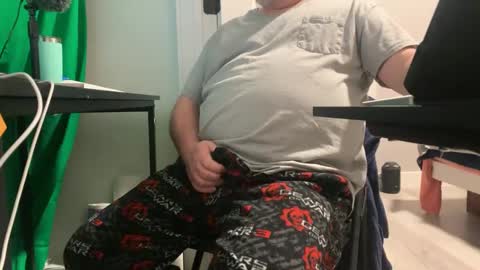 Allergictolove online show from 01/04/25, 07:13