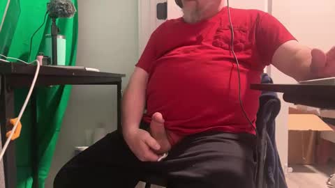 Allergictolove online show from 02/17/25, 09:41