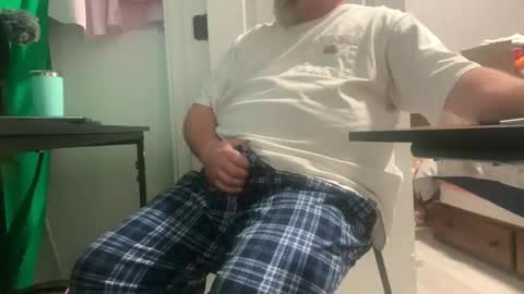 Allergictolove online show from 10/26/25, 06:25