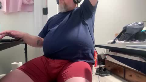 Allergictolove online show from 02/19/26, 03:41