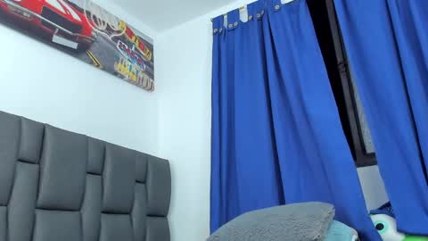 Snapshot of allexserrano chatting on 01/15/25, 03:33 Allex online show from 01/15/25, 03:33