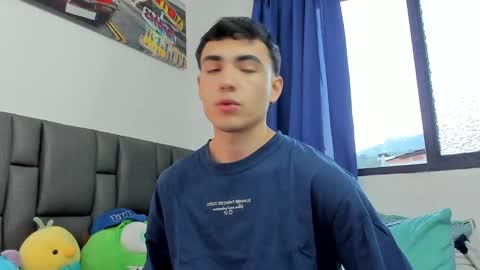 Snapshot of allexserrano chatting on 01/19/25, 10:49 Allex online show from 01/19/25, 10:49