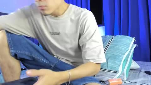 Snapshot of allexserrano chatting on 02/08/25, 12:28 Allex online show from 02/08/25, 12:28