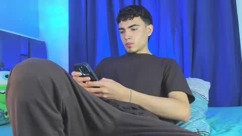 Snapshot of allexserrano chatting on 03/04/25, 05:32 Allex online show from 03/04/25, 05:32