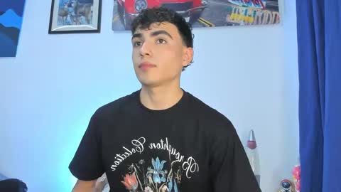 Snapshot of allexserrano chatting on 09/13/25, 11:59 Allex online show from 09/13/25, 11:59