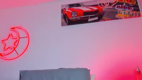 Snapshot of allexserrano chatting on 11/23/25, 02:55 Allex online show from 11/23/25, 02:55