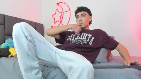 Snapshot of allexserrano chatting on 01/13/26, 05:24 Allex online show from 01/13/26, 05:24