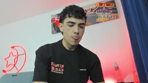 Snapshot of allexserrano chatting on 01/17/26, 05:23 Allex online show from 01/17/26, 05:23